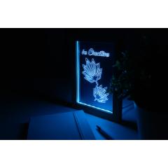 LED světelná trofej Woodiframe